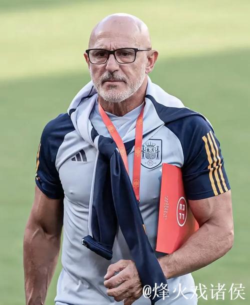 官方:西班牙国家队主帅德拉富恩特续约 官方:西班牙国家队主帅德拉富恩特续约